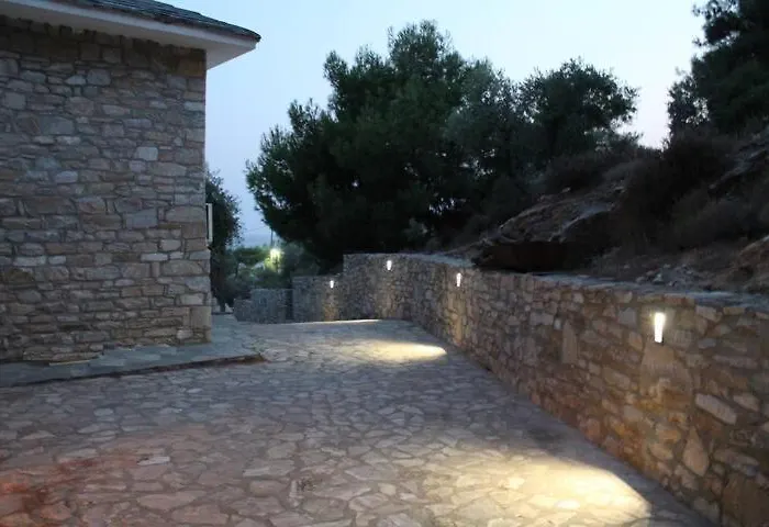 House * Alikí