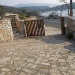 House Alikí